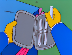 Straw cigarette case.png