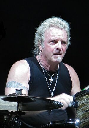 Joey Kramer.jpg